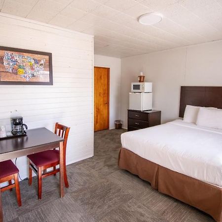 The Superior Motel Мунизинг Экстерьер фото